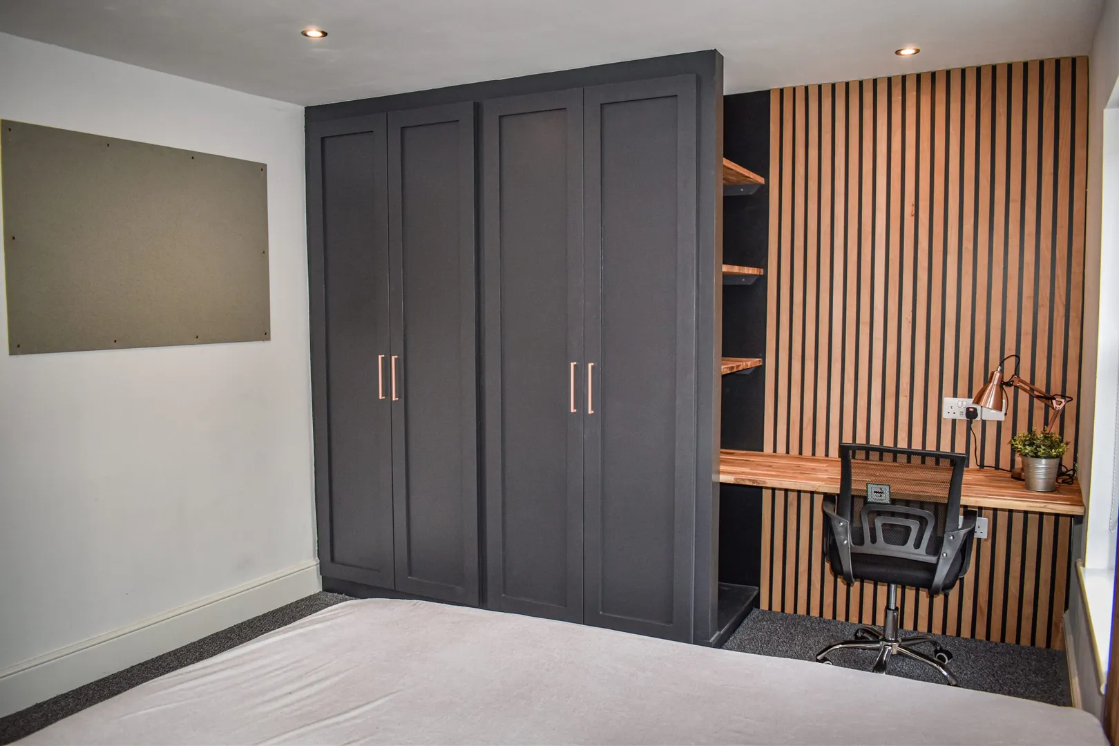 Stylish 2 Bed Terraced House // Sep 2026 - Image 8